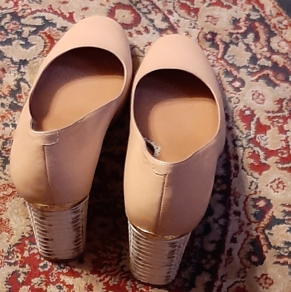 Dress shoes